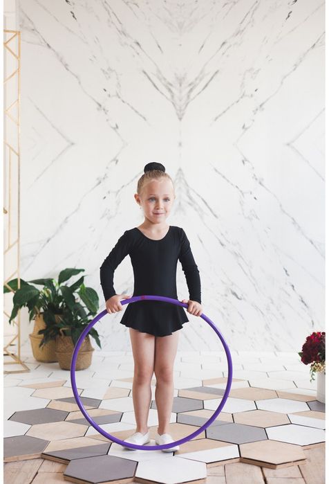 Обручи, гимнастика