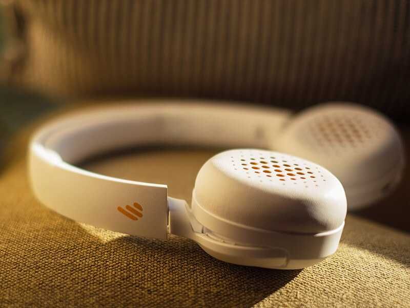 продам новый наушник Edifier WH500 cкладная и легкая конструкция