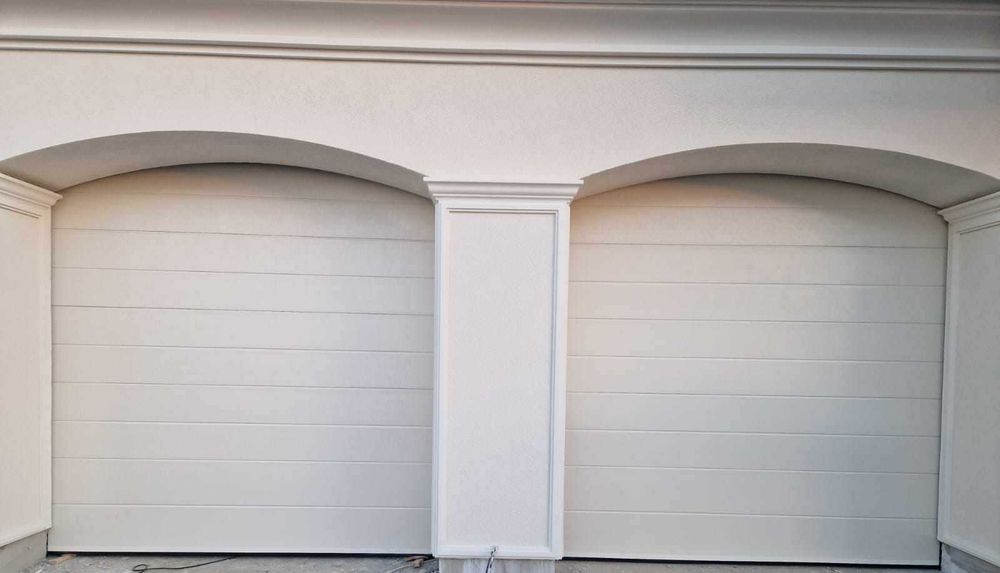 usi de garaj la comanda