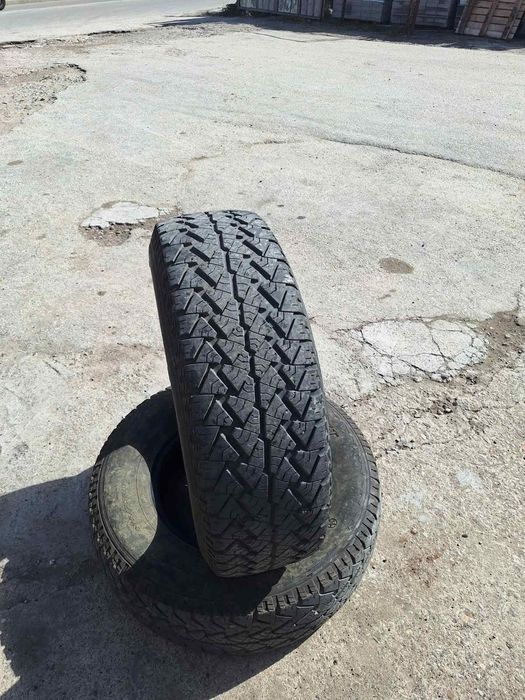 Гуми за джип, запазени