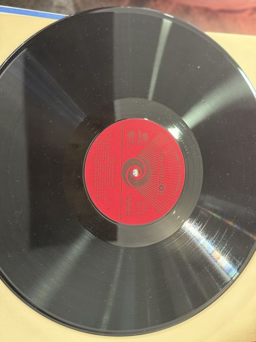 Промоция на Нови грамофонни плочи, добре запазени за времето си