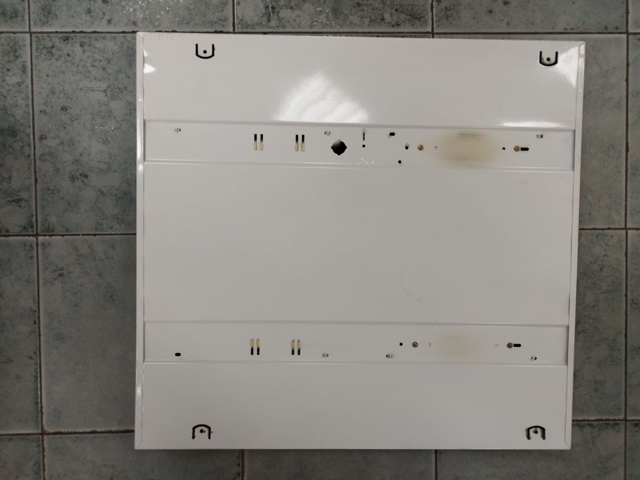 Продавам осветителни тела.