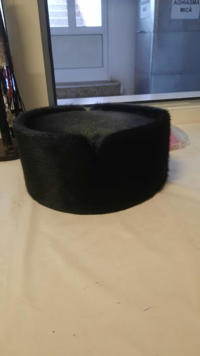 Vând potcap preoțesc