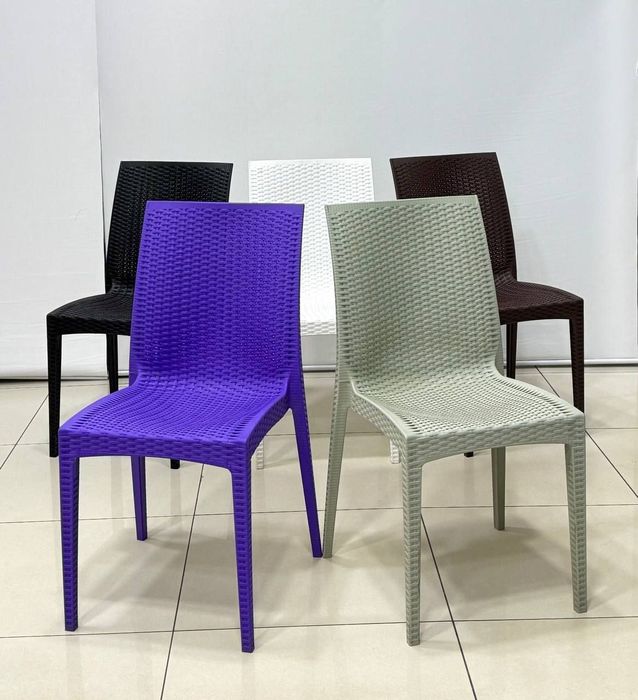 Plastmassa stol stul. Пластиковые столы и стулья для кафе