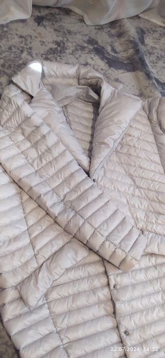 продам классные куртки в отличном состоянии