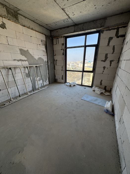 Imron buildingdan 3 xona qilingan uy sotaman