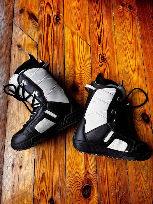 Дамски сноуборд обувки Burton Moto