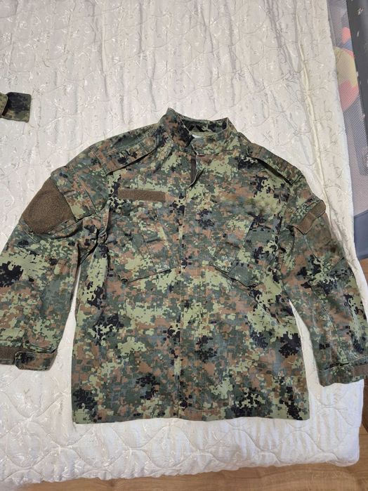 Камуфлажни дрехи