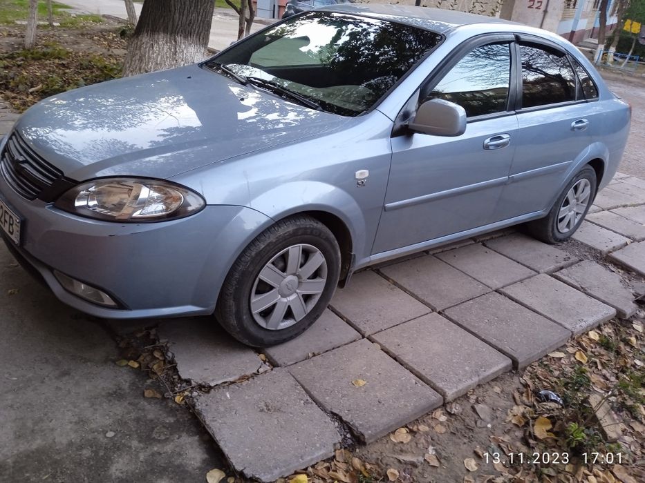 JENTRA 2015 sotiladi urilmagan tozza moshina kimga qiziq bulsa tel qil