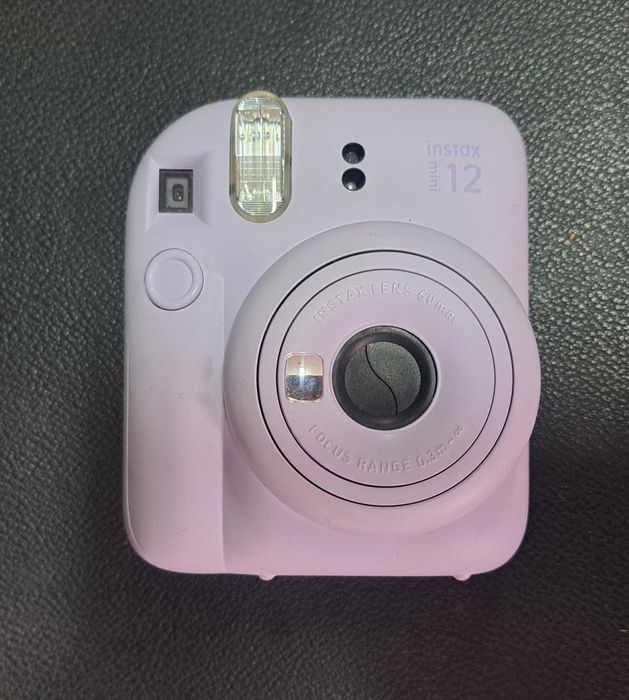 Полароид Instax mini 12