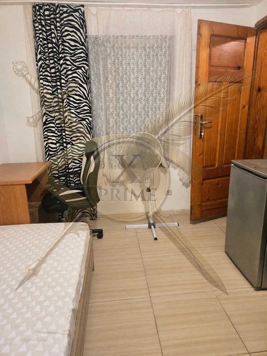 Дава се под наем Етаж от къща в Варна, Трошево - 20 кв.м за 180 € - Снимка #1