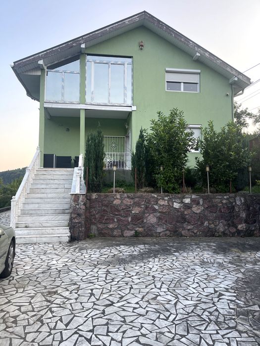 VIND Vila  In Stațiunea Moneasa