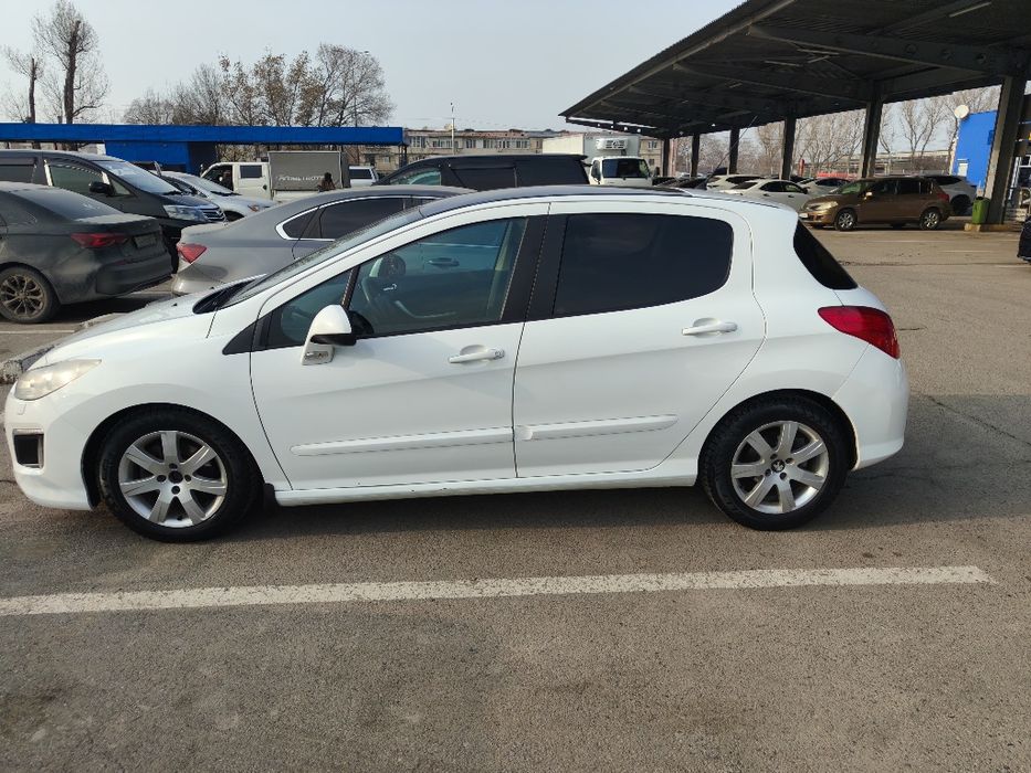 2012 г Peugeot 308