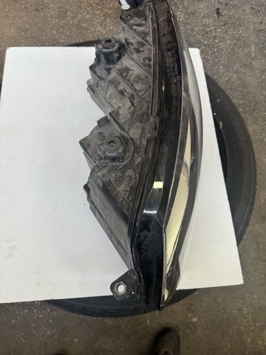 Фар за Фолксваген /VW Touran