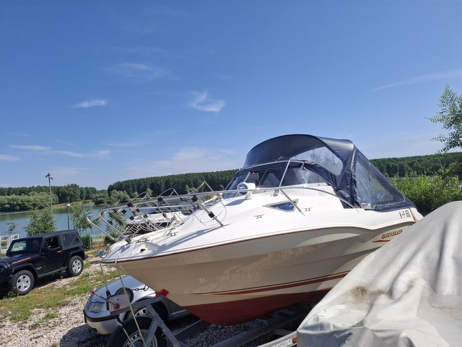 Barca Quicksilver 540 Motor Mercury 115 cp 4 Stroke