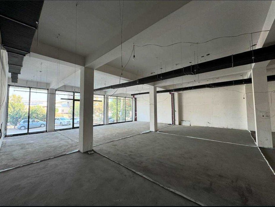 [KБ] Современное здание под клинику, офис или учебный центр — 1 350 м²