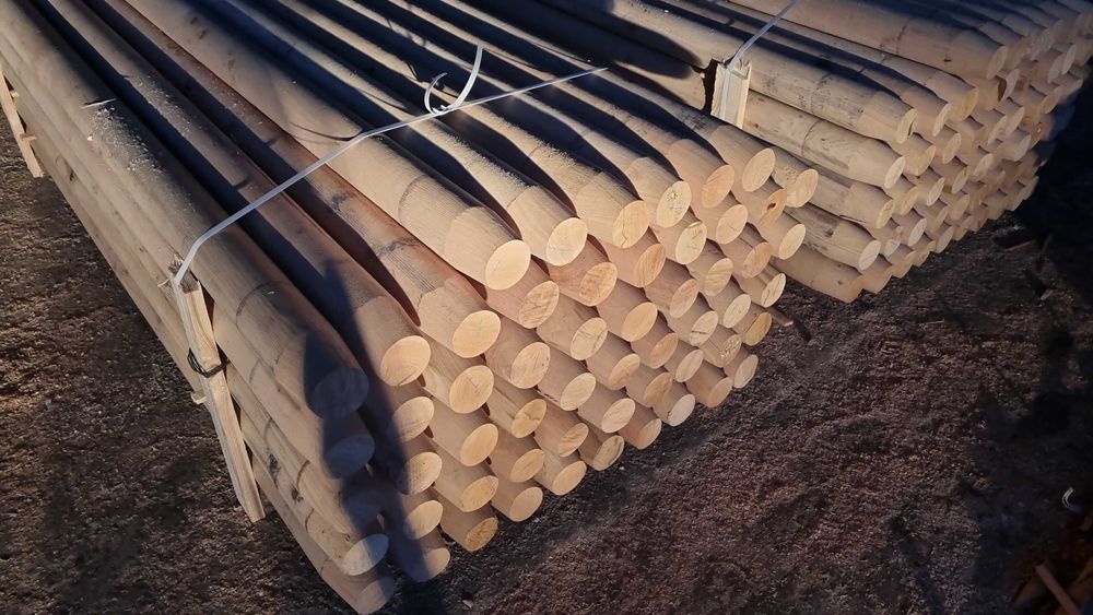 Stalpi din stejar calibrati pe rotund , balustrii