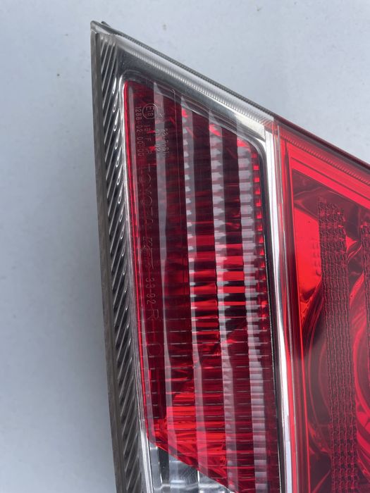 Задний стоп фар камри