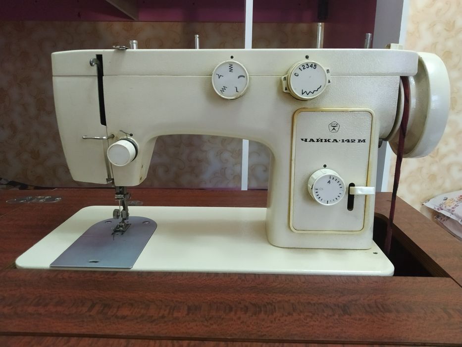 Chayka mashinka142 sotiladi