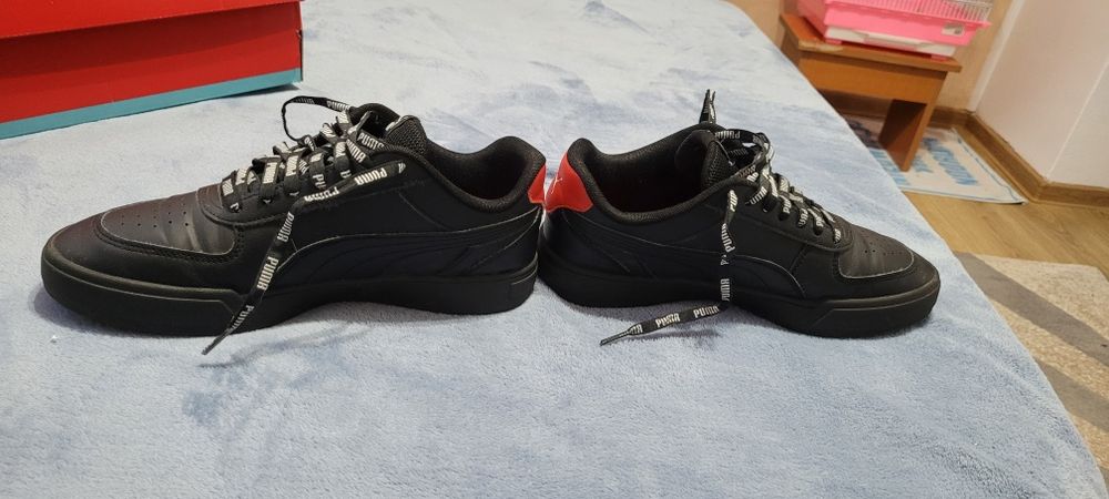 Vând Sneakers Puma Caven