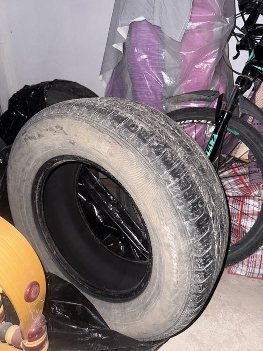 Шины р17 б/у нормальные