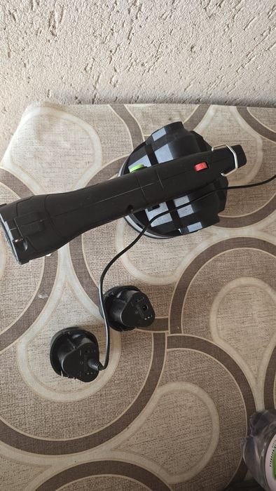 Masina cu ventuza, pentru nivelarea prin vibratii a placilor ceramice V07, cu 2 acumulatori LI-ION