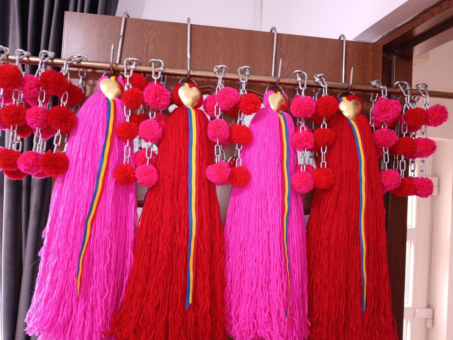 Canaci ciucurii pentru toate animale!