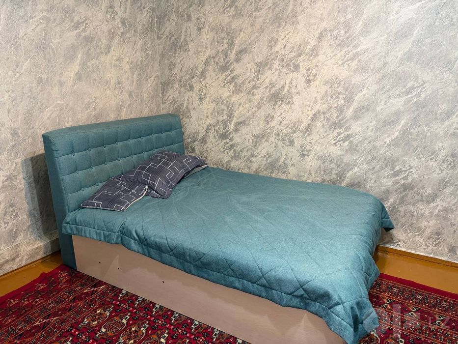 Продам кровать полуторка