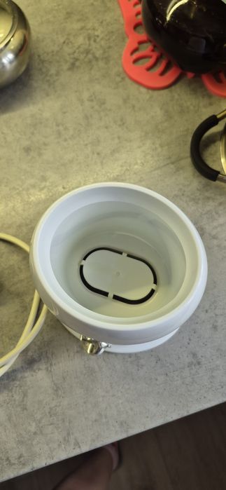 Продам подогреватель для бутылочек.