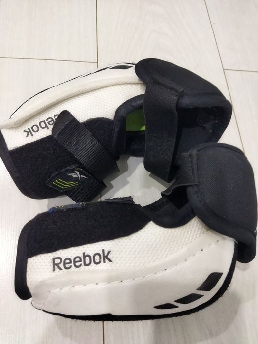 Продам хоккейную форму