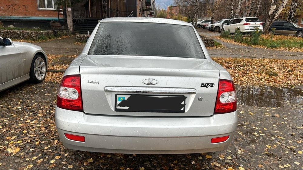 Продам приору 2012 года выпуска