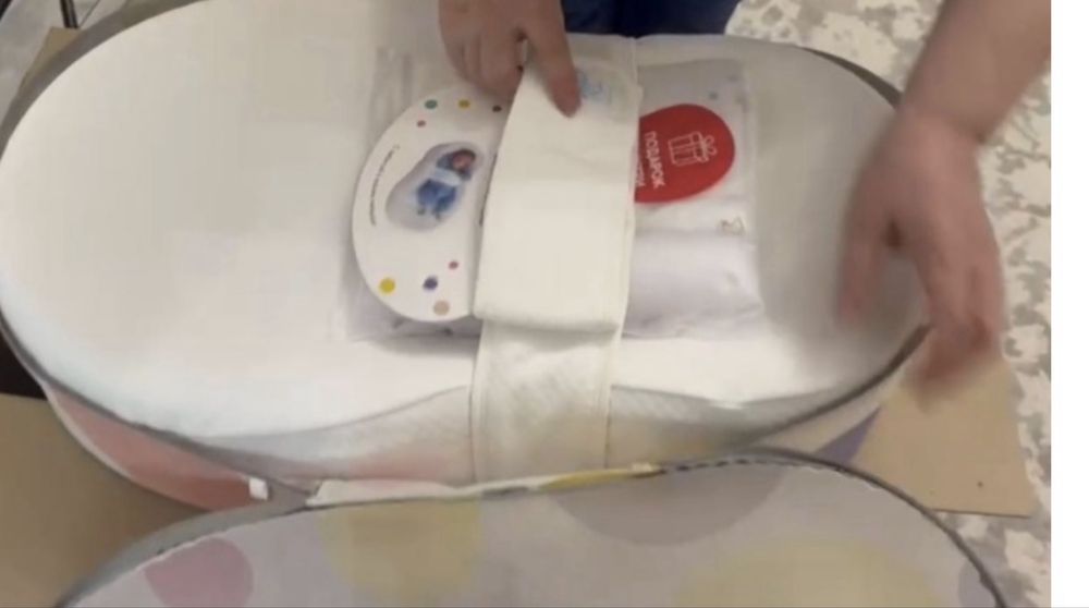 детскую кроватку