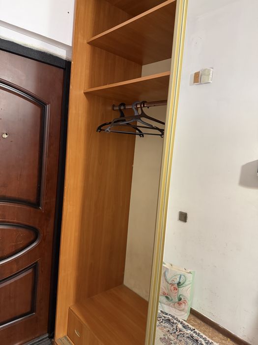 Продам шкаф прихожку