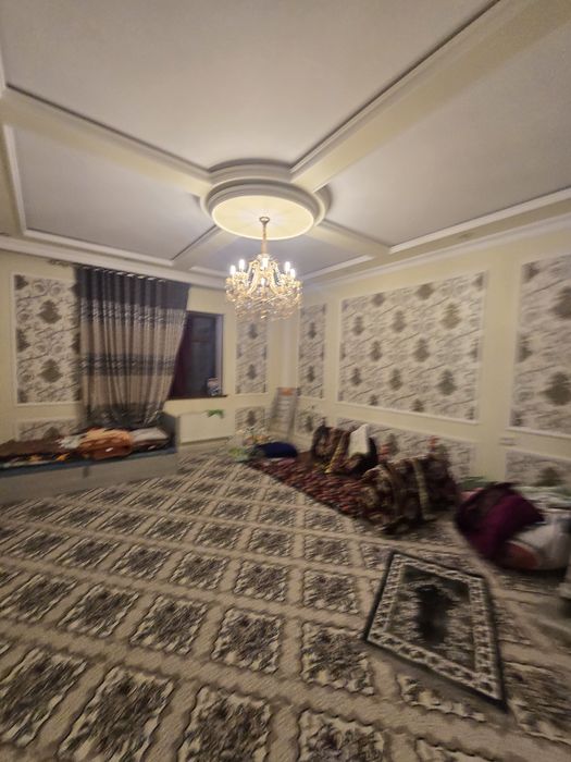 2xonalik kvartira 2qavatda sotiladi, 72kvm tКафе Бахор рупарасида