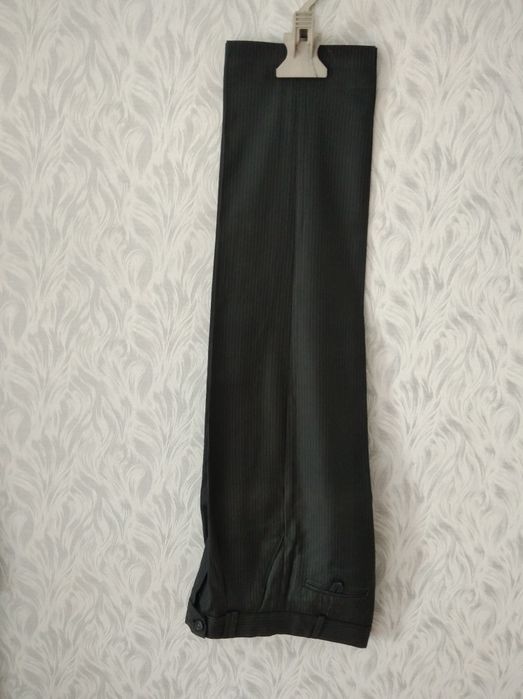 Брюки на мальчика новые