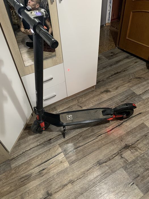 Продам электросамокат