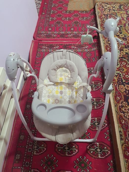 Elektronniy detskiy shezlong sotiladi