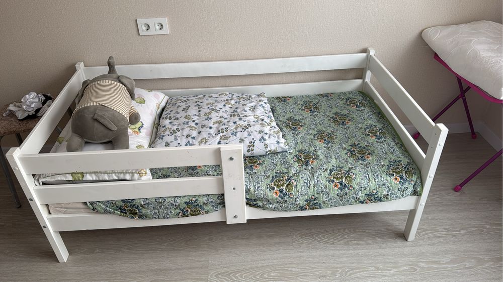 Детский кровать