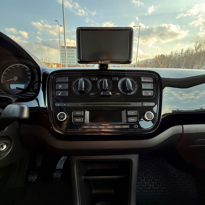 Volkswagen Move Up! 1.0 MPI 2013