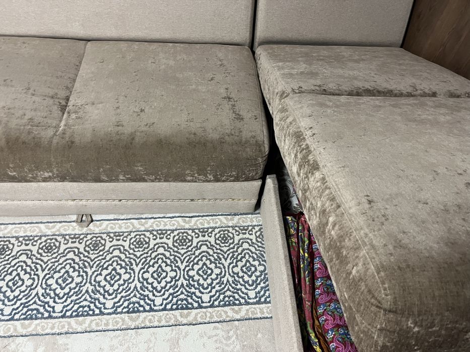 Угловой диван в