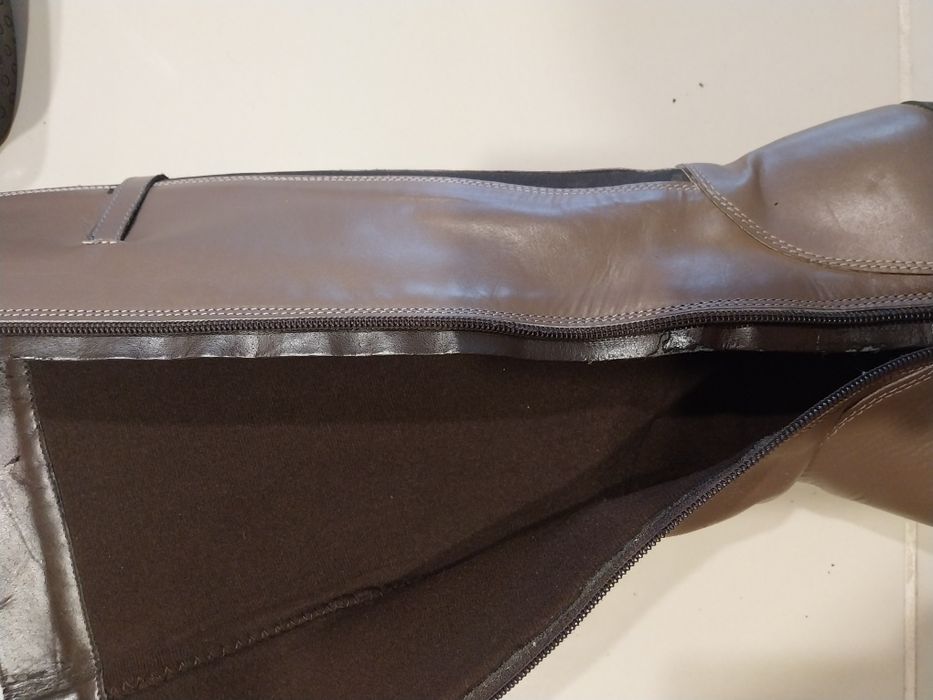 Дамски ботуши от естествена кожа.