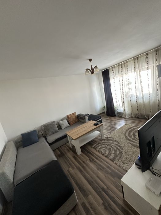 Vand apartament 3 camere