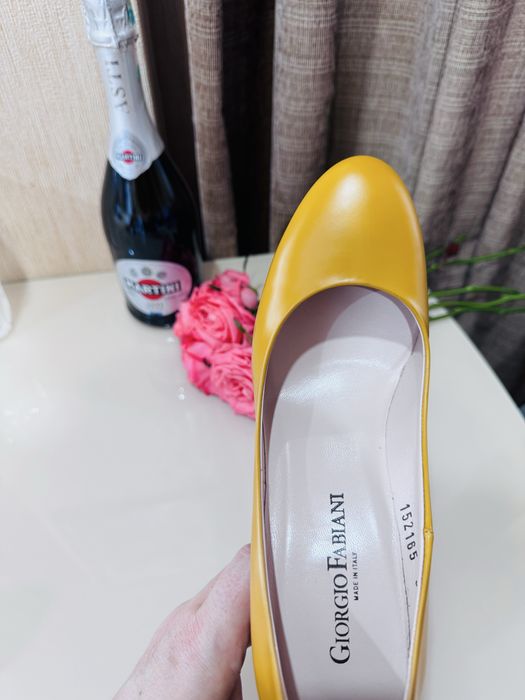 Срочно продам итальянские туфли GLORGIO FABIANI