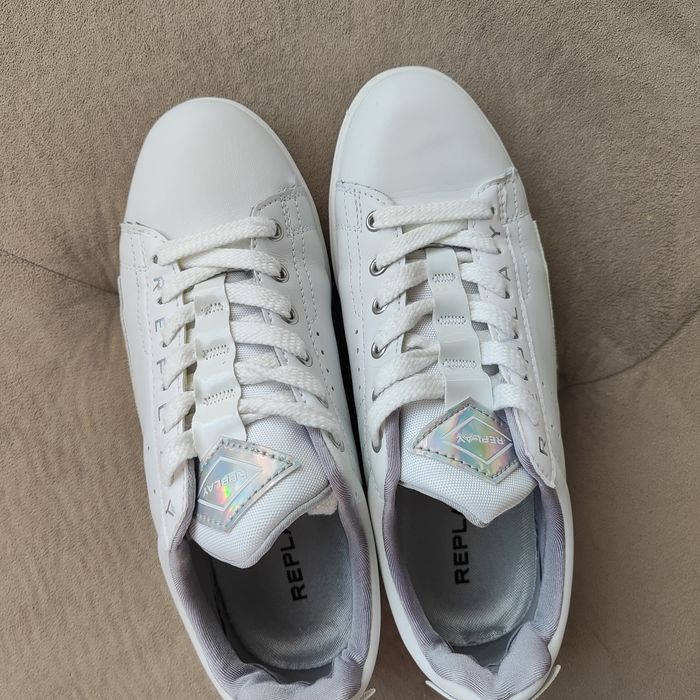 Бели кецове Replay