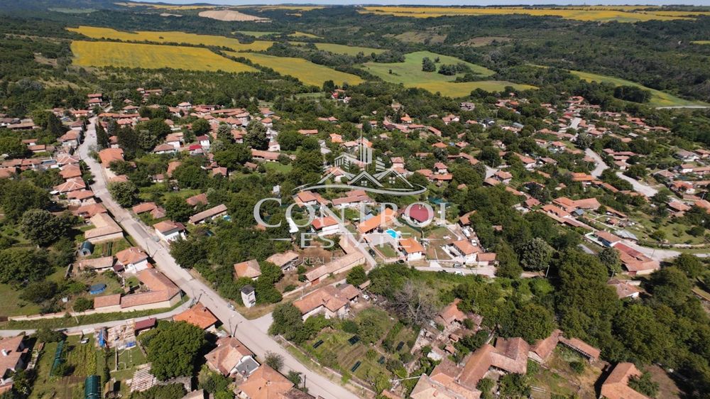 Парцел в Велико Търново, област-с.Пушево площ 1210 цена 45000