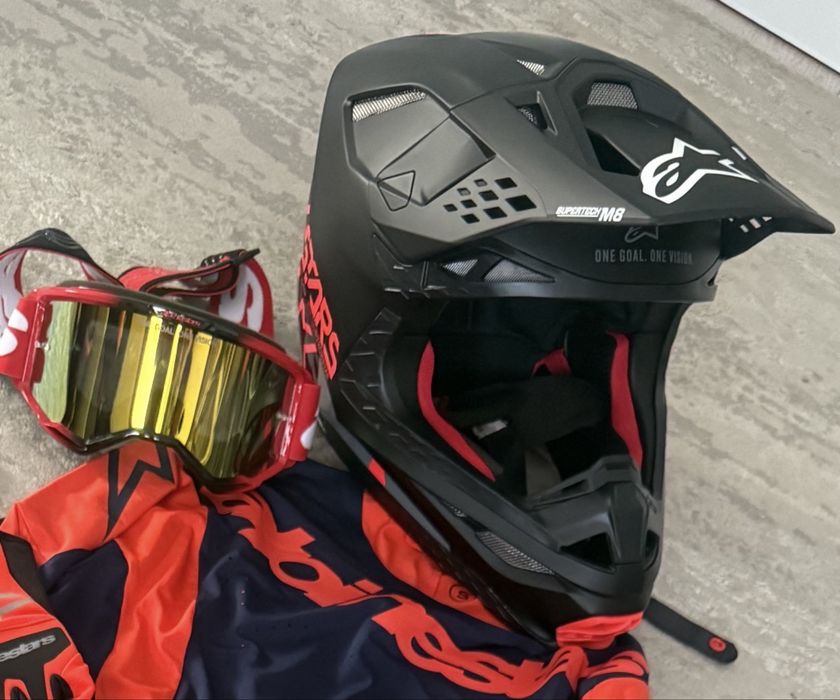 Casca moto Alpinestars supertech S-M8 Noua