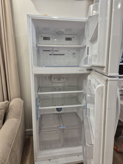 Холодильник бытовой