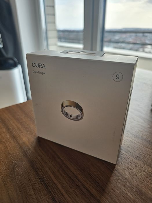 Oura Ring 4 - Gold mărimea 9 sigilat