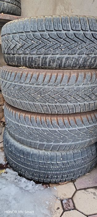 Зимние Шины а на 15 в хорошем состоянии