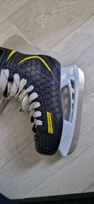 Продам коньки для мальчика